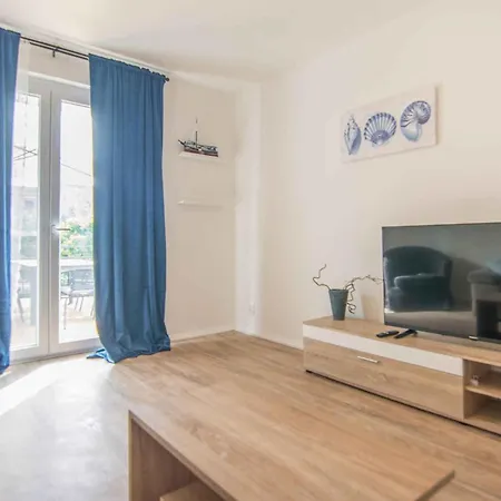 In - Biograd Riviera 43104 Apartamento *
